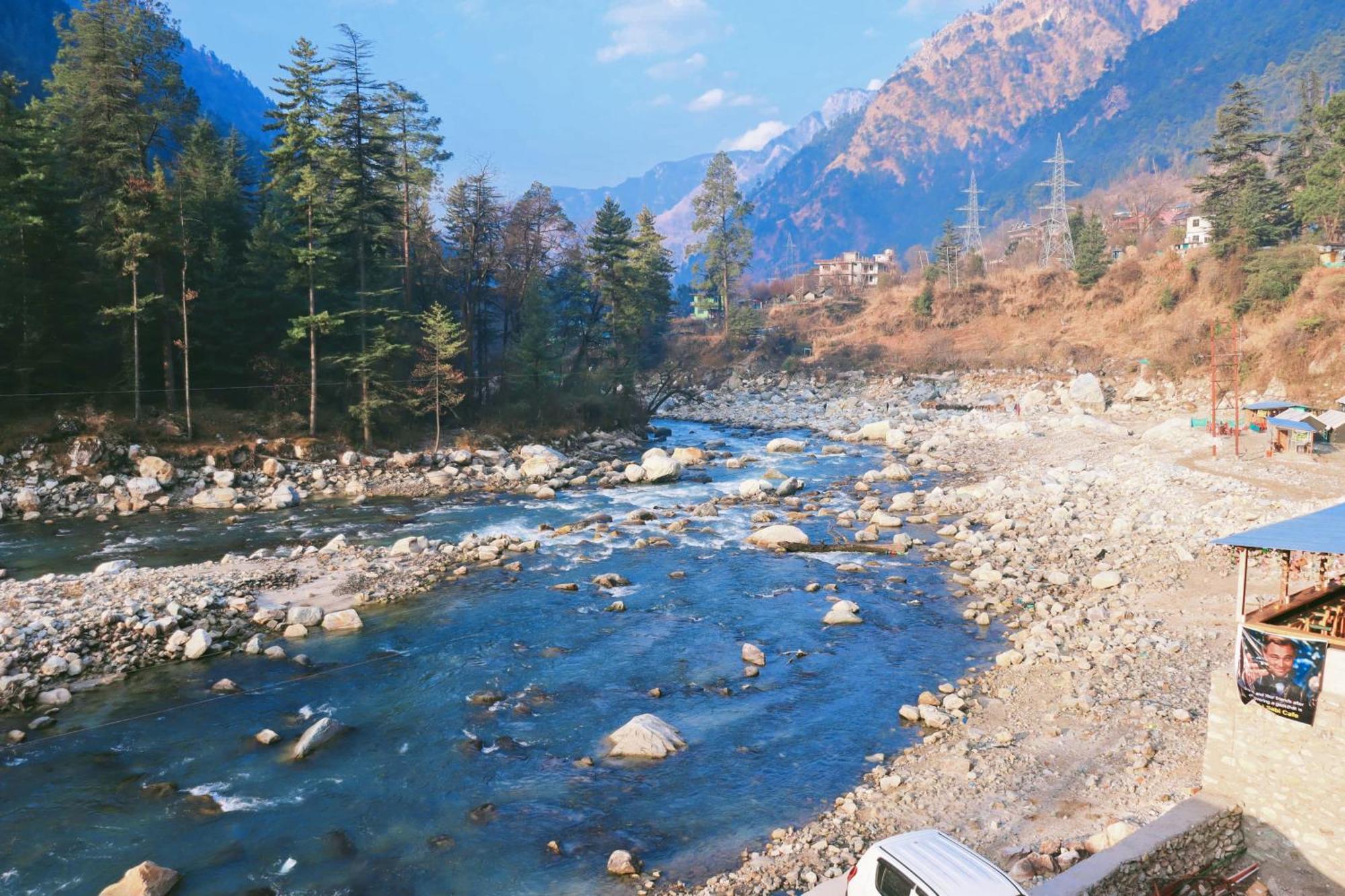 Chalo Chhalal Hotel & Cafe Kasol Exterior photo
