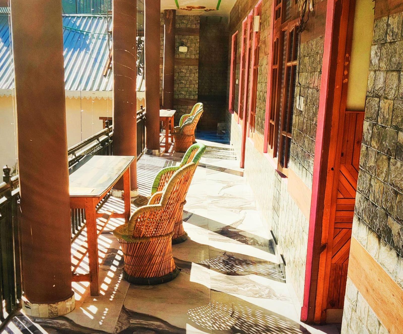 Chalo Chhalal Hotel & Cafe Kasol Exterior photo