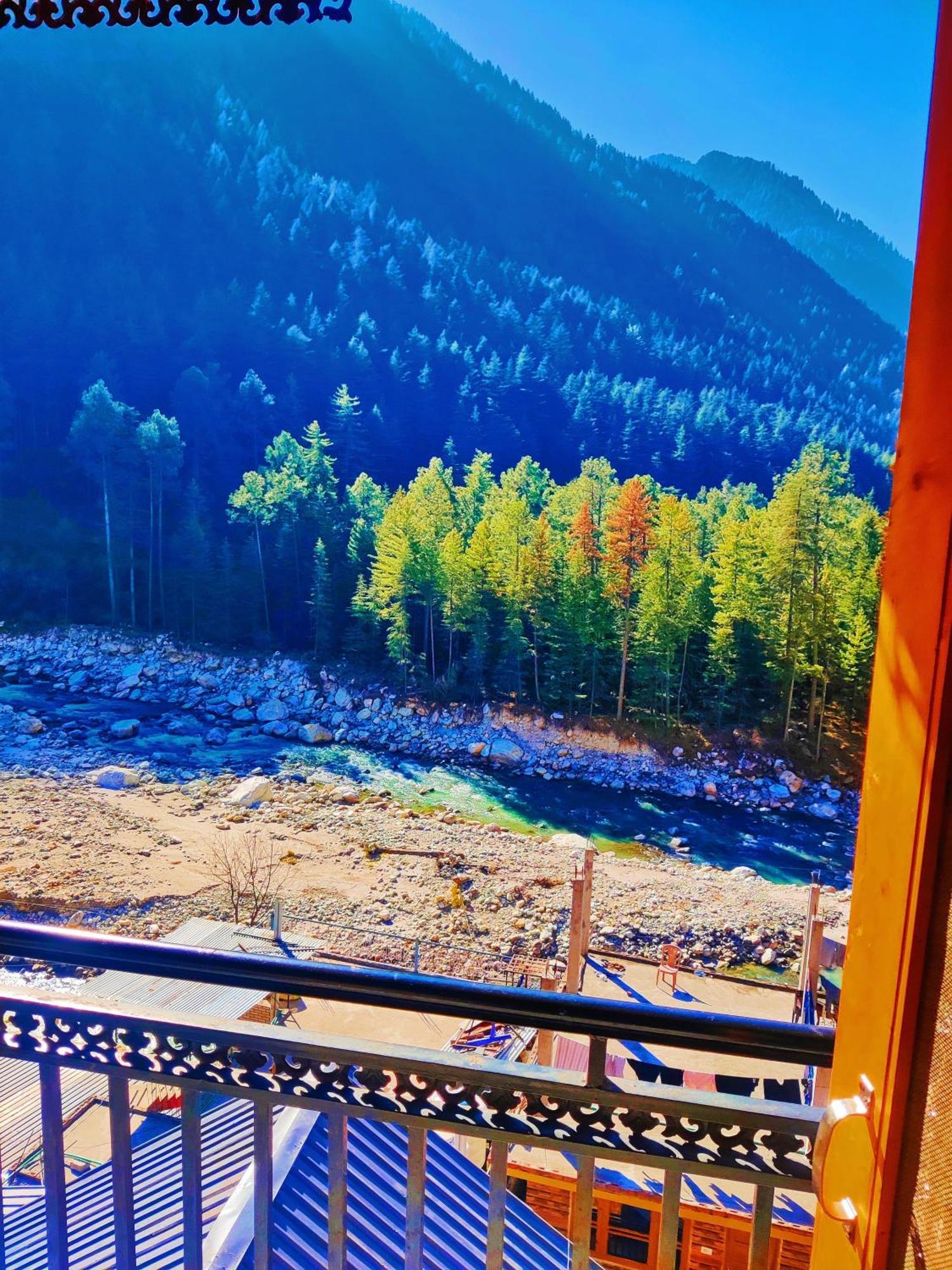 Chalo Chhalal Hotel & Cafe Kasol Exterior photo