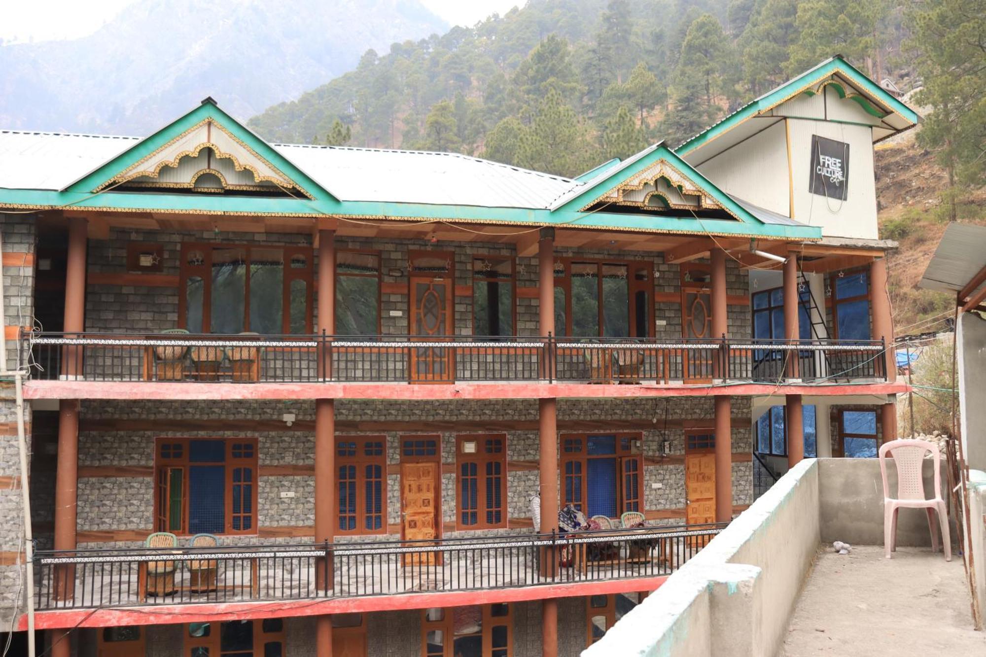 Chalo Chhalal Hotel & Cafe Kasol Exterior photo