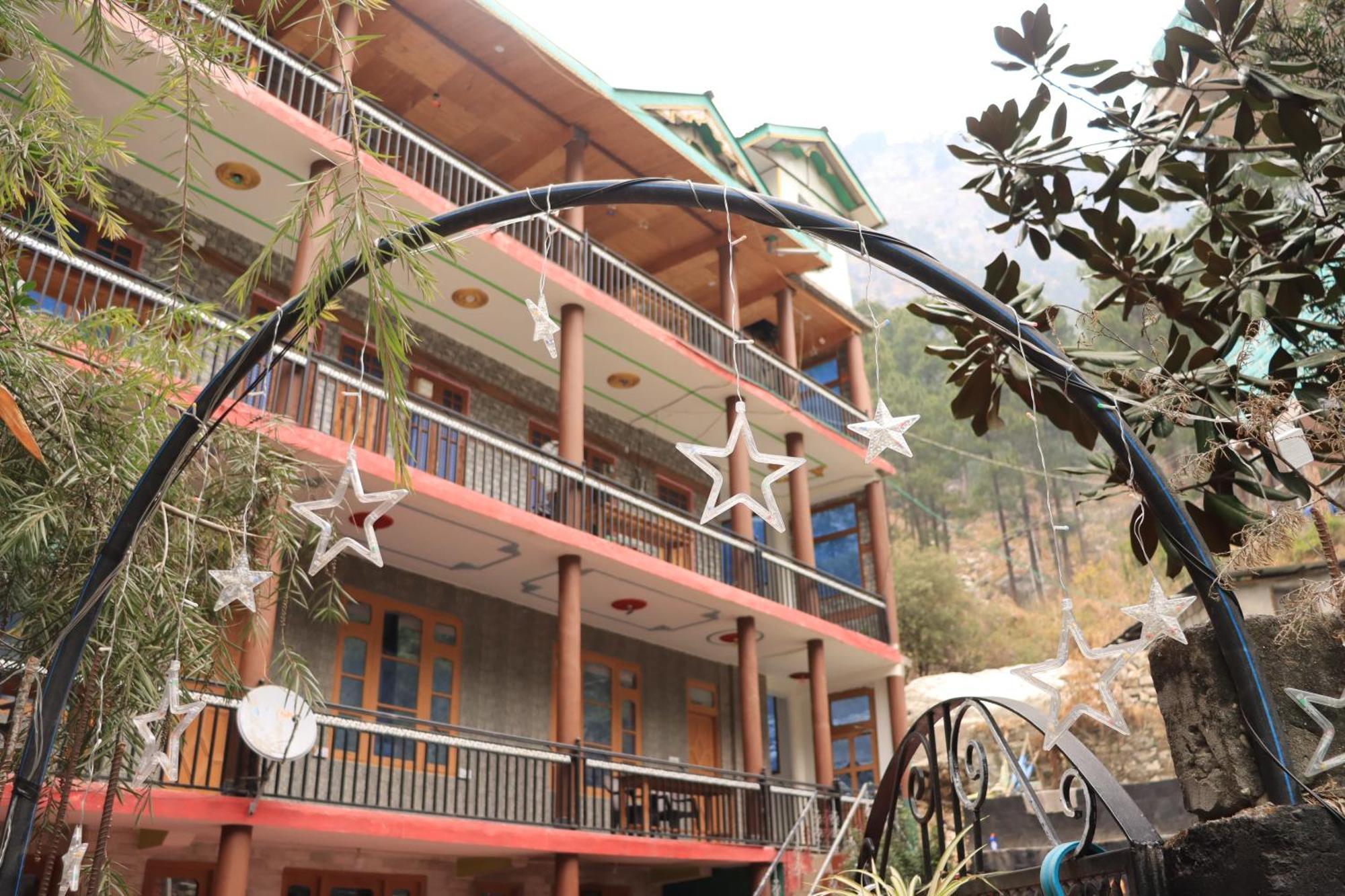 Chalo Chhalal Hotel & Cafe Kasol Exterior photo