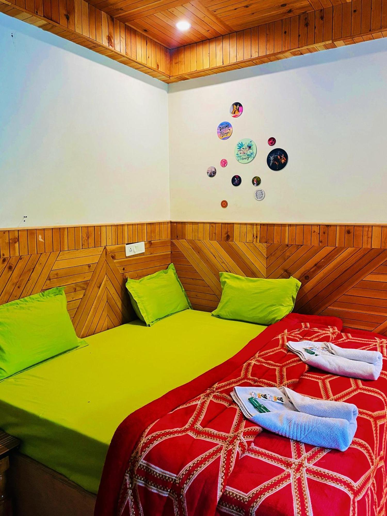 Chalo Chhalal Hotel & Cafe Kasol Exterior photo