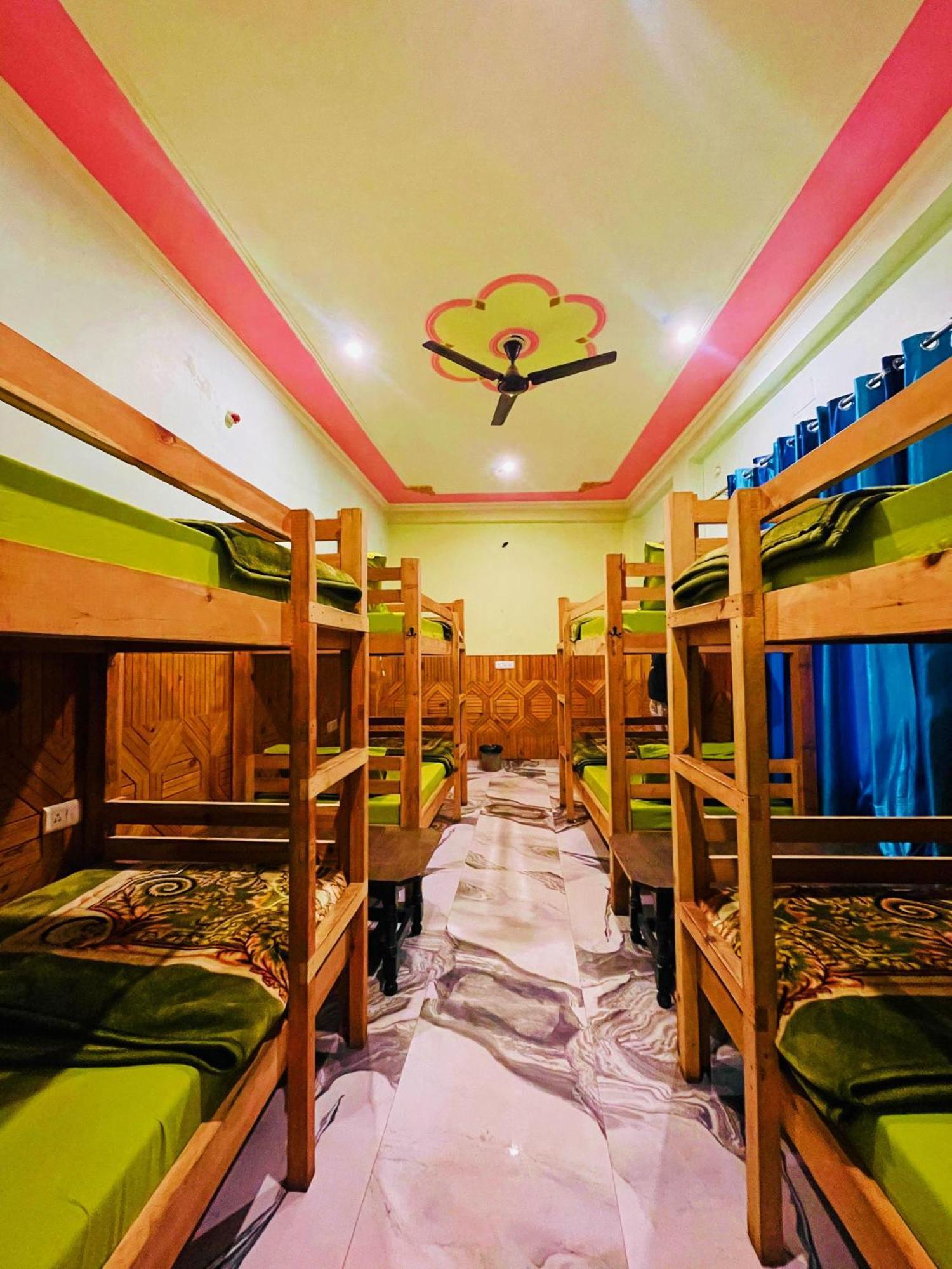 Chalo Chhalal Hotel & Cafe Kasol Exterior photo
