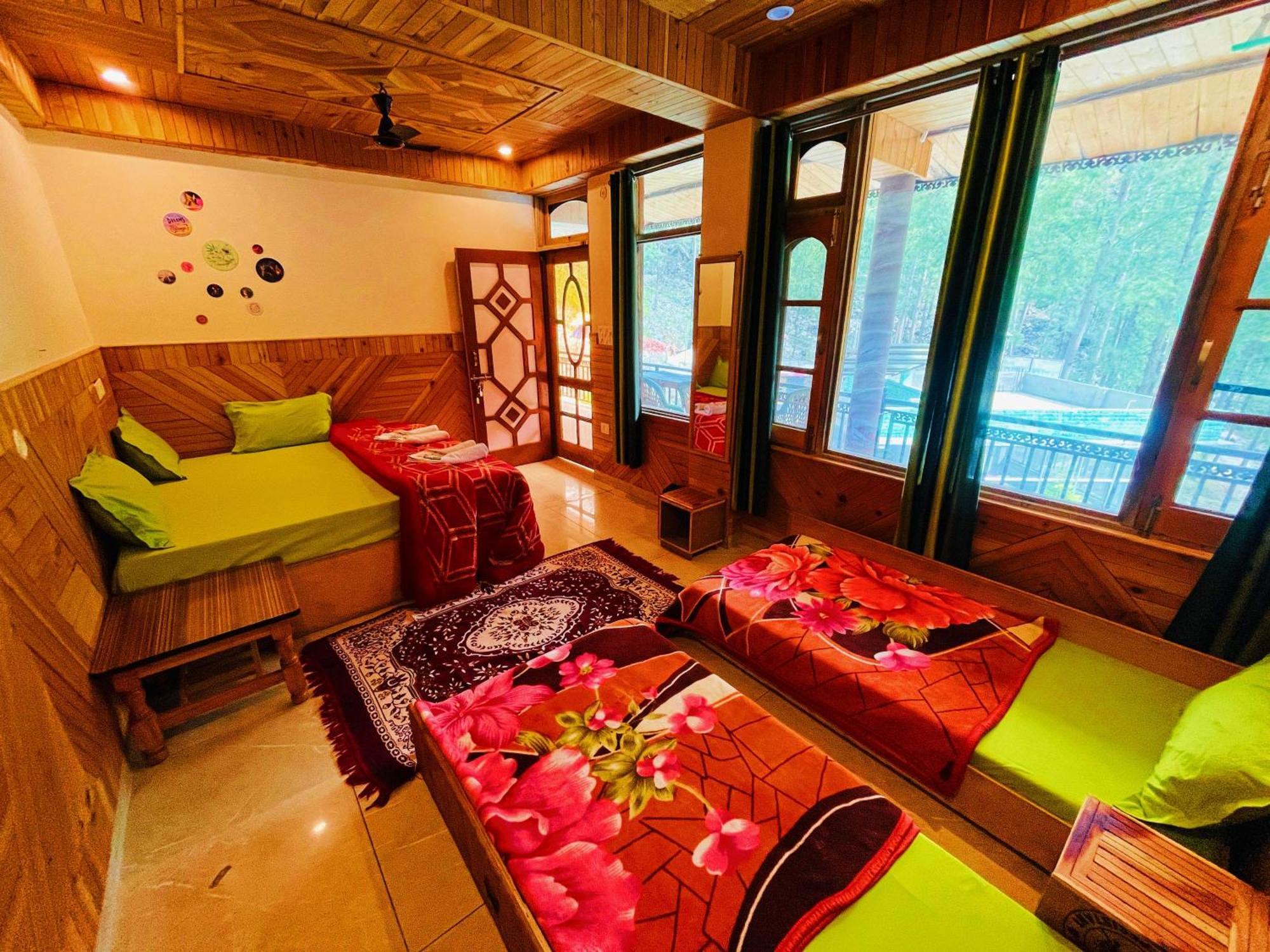 Chalo Chhalal Hotel & Cafe Kasol Exterior photo
